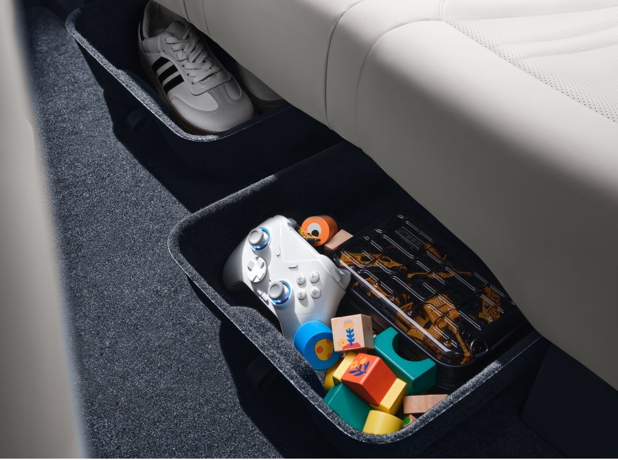 Geely EX2 rear storage